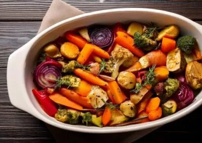 Ofengemüse mit Pastinaken, Karotten, Rosenkohl, Kürbis, Rote Beete und Kartoffeln.